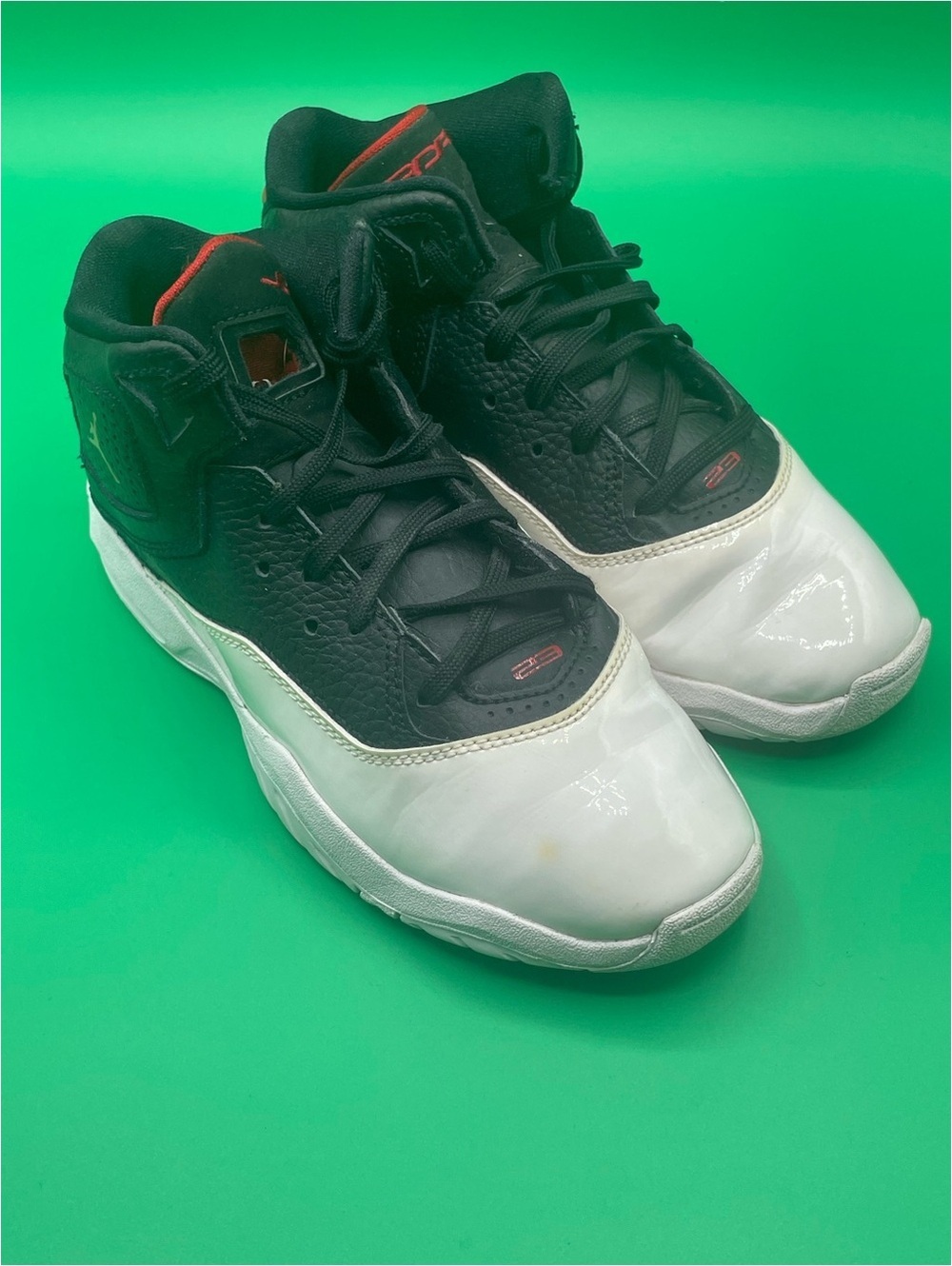 Jordan B'Loyal Black White Red